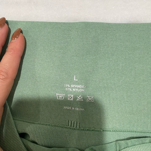 NVGTN NV SEAMLESS LEGGINGS - sage green. Never worn! - Picture 4 of 4